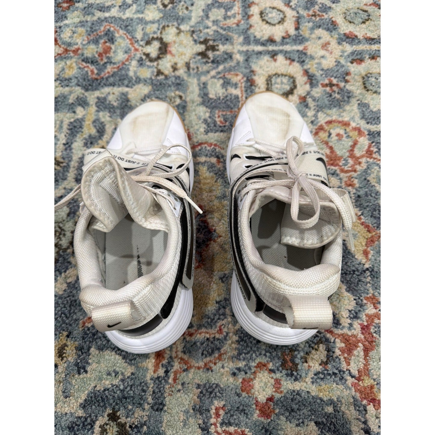 Nike React Hyperset Volleyball Shoes Women 7.5 White Black Gum Athletic3