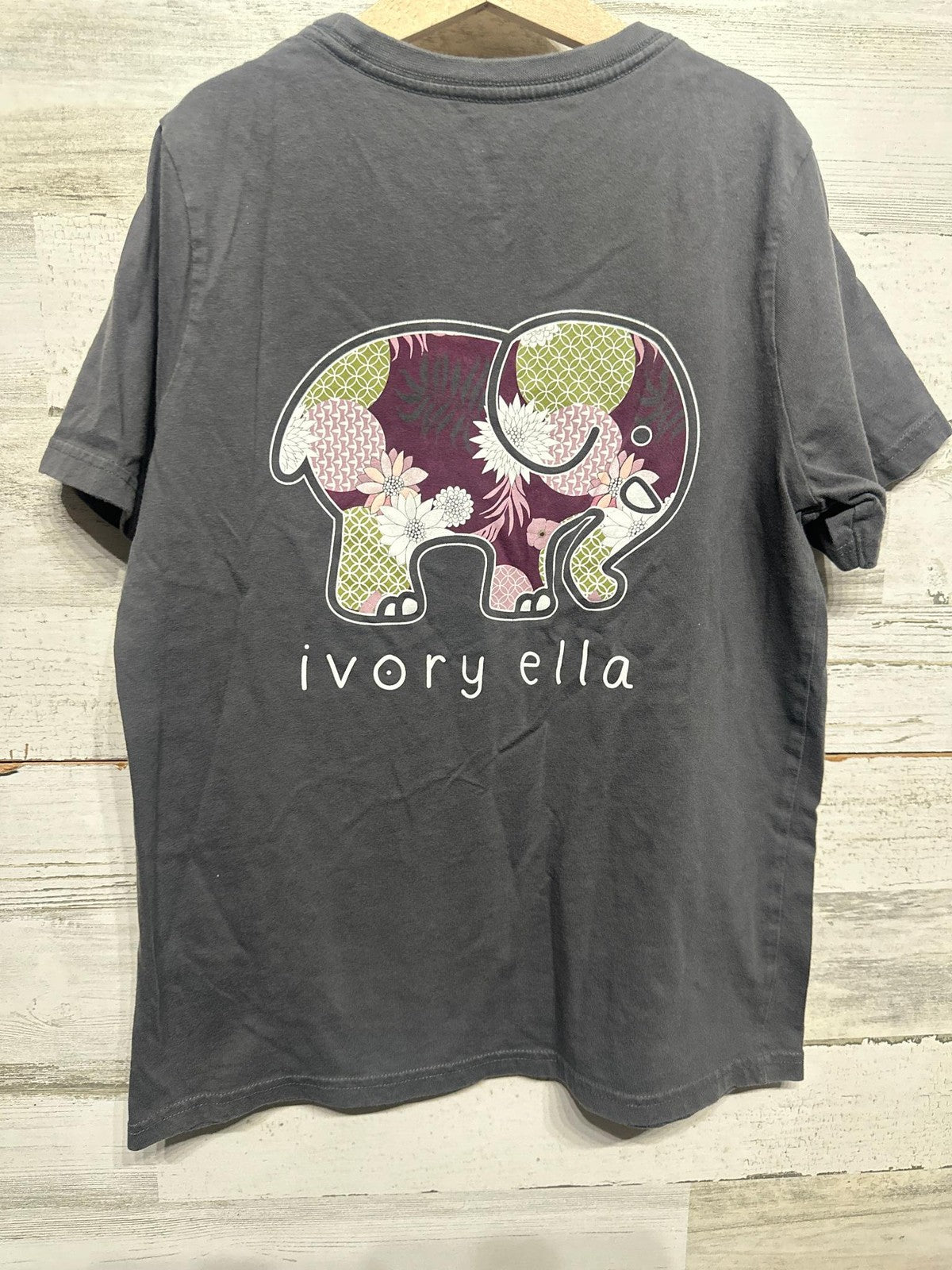 Ivory Ella T-Shirt - Women’s Size XS - VGUC0