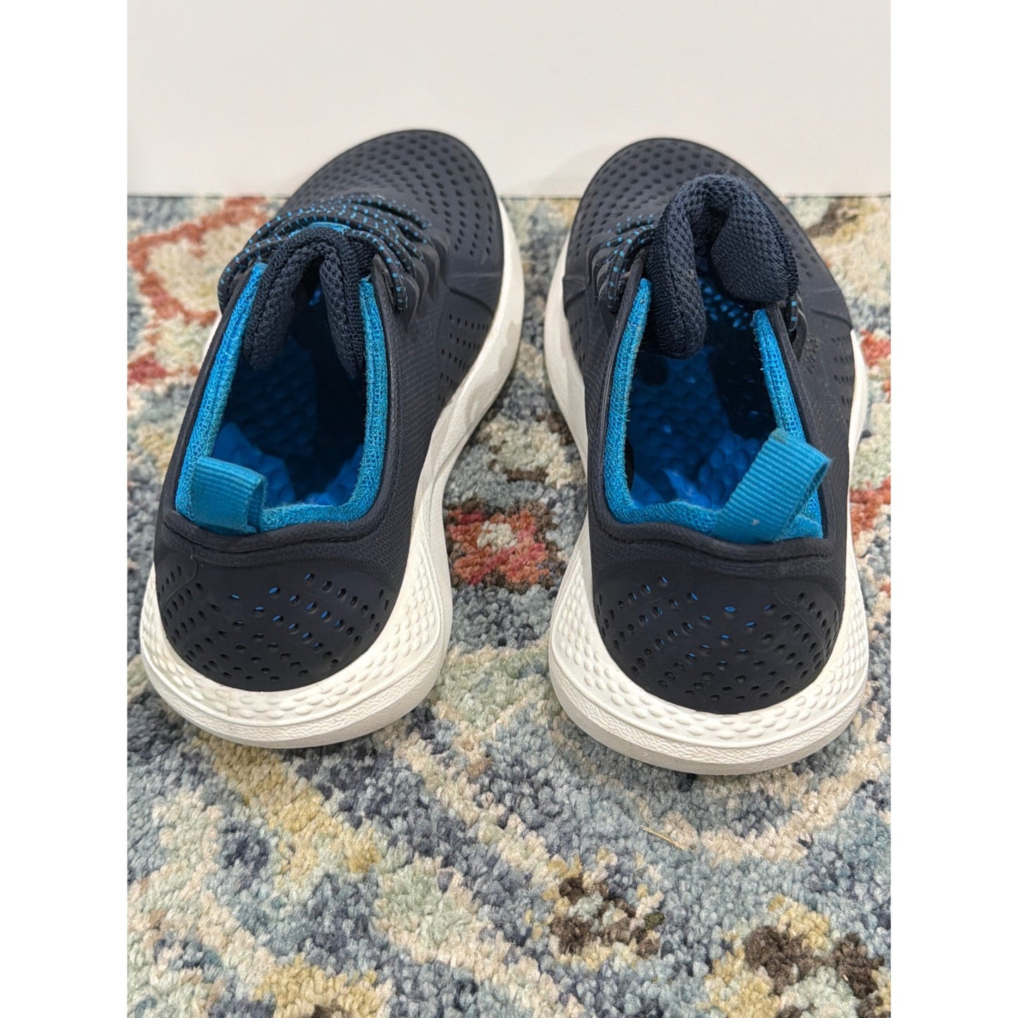 Crocs LiteRide Pacer Sneaker Boys J1 Navy Blue Perforated Sporty3