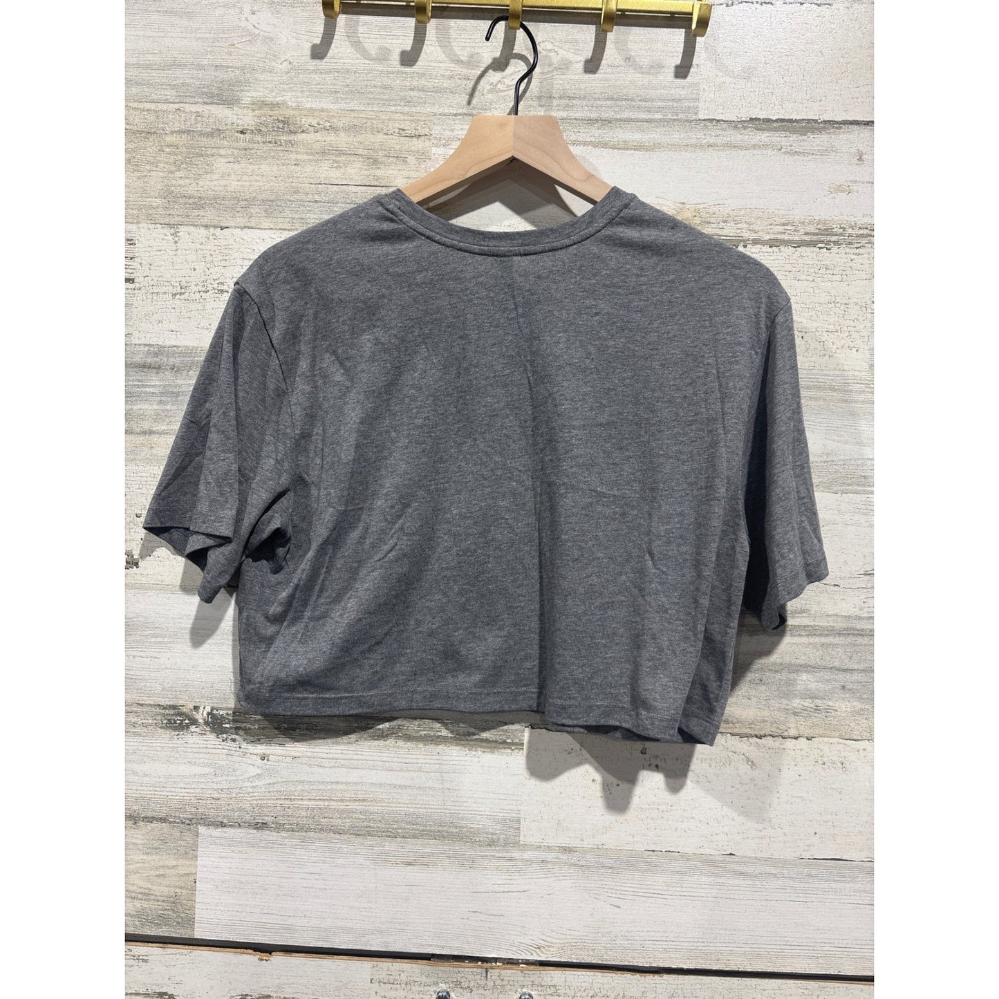 Fabletics Cropped Shirt Womens Medium Gray Rainbow Stripe Retro Athleisure EUC2