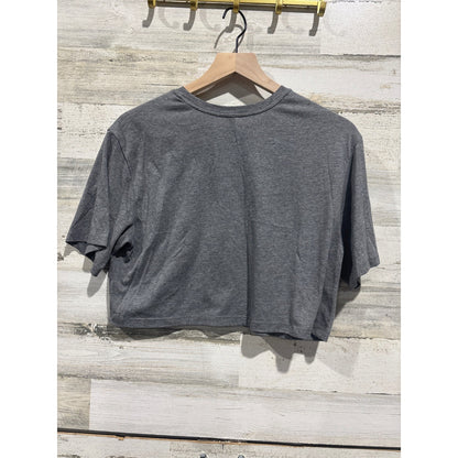 Fabletics Cropped Shirt Womens Medium Gray Rainbow Stripe Retro Athleisure EUC2