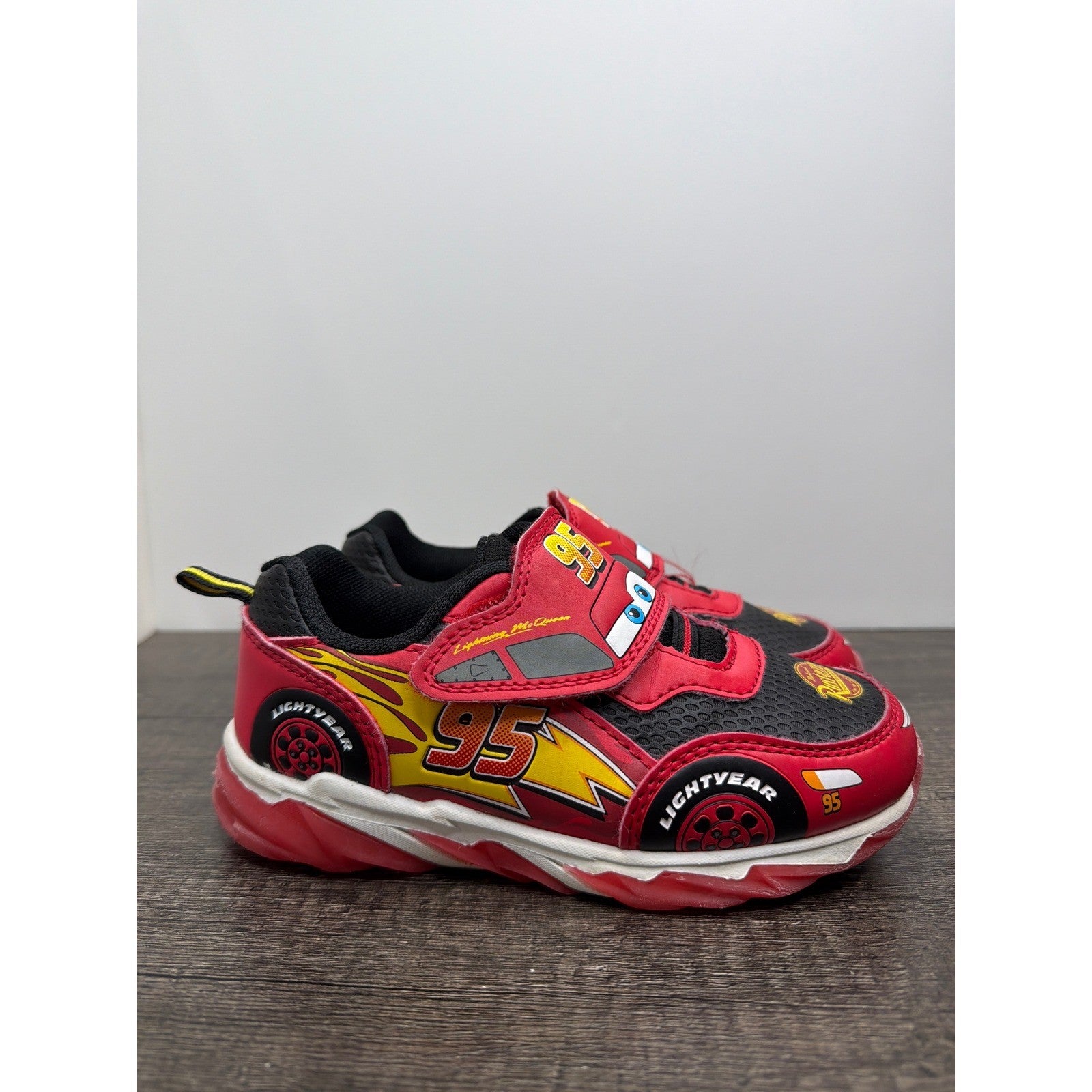 Disney Lightning McQueen Sneakers Boys 12 Red Light Up Race Car2