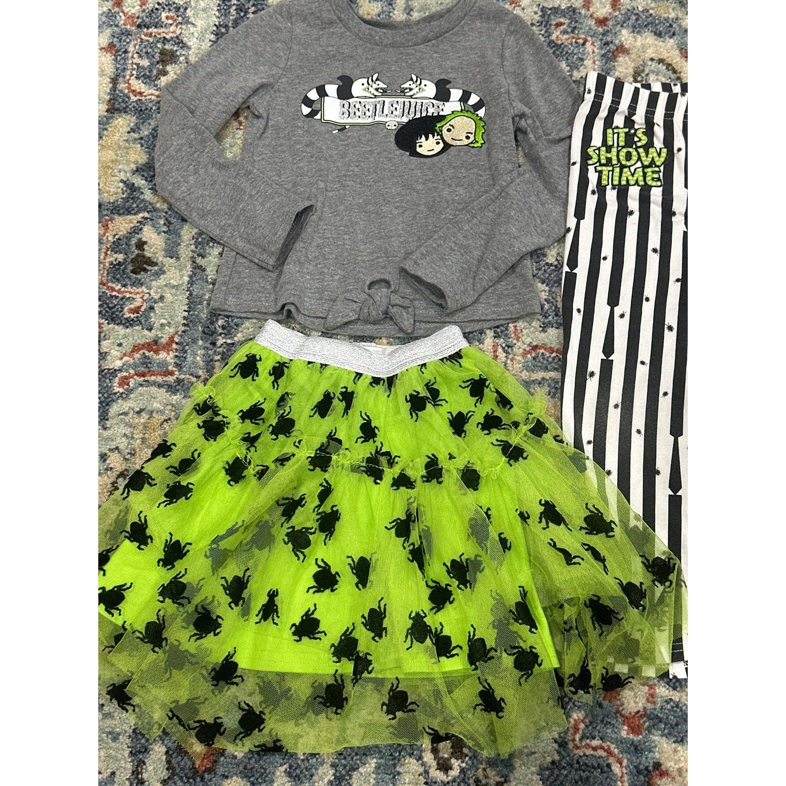 Beetlejuice 3pc Outfit Set Girls 4T Gray Green Striped Tutu Flare Pants GUC1