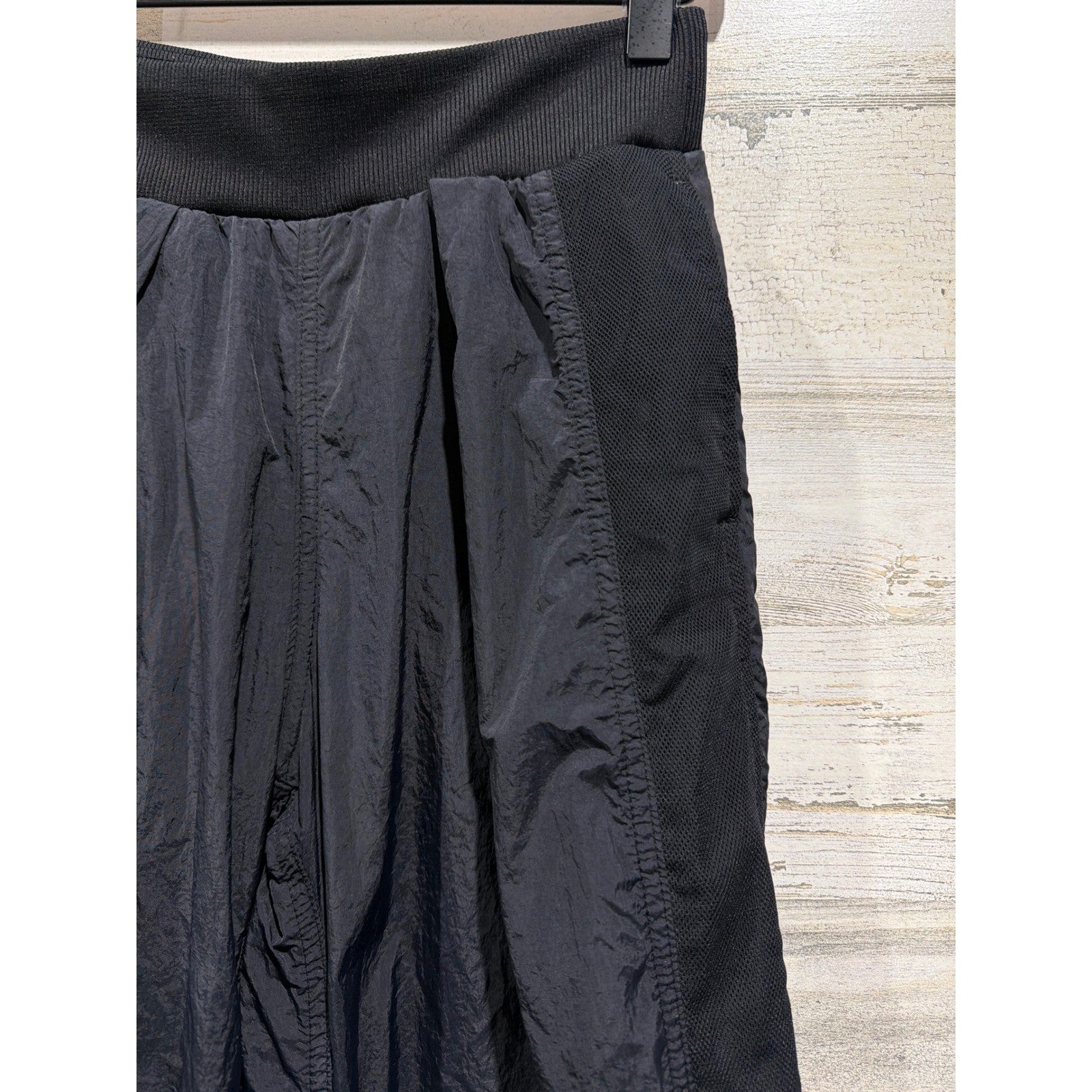 Old Navy Track Pants Girls 10/12 Black Mesh Trim Wide Leg Gorpcore EUC1