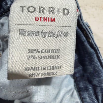 Torrid Denim Shorts Women 18 Blue Distressed First At Fit Grunge3
