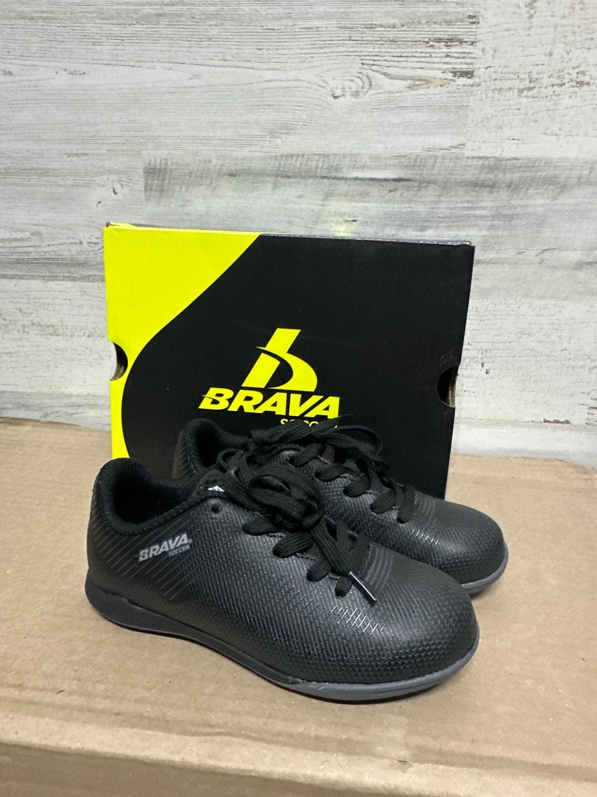 Brava Soccer Exempt Turf 2.0 Kids Size 13 Black Athletic Cleats NWT0