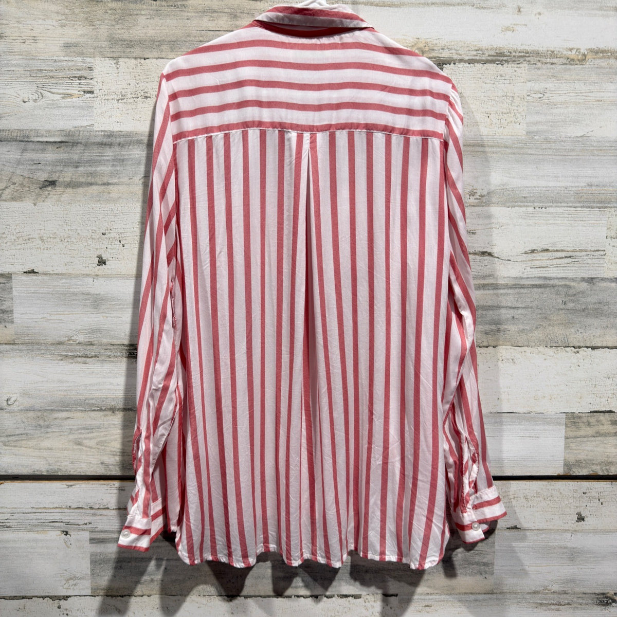 Forever 21 Striped Button Down Shirt Women 1X Red White 100% Rayon Casual EUC4