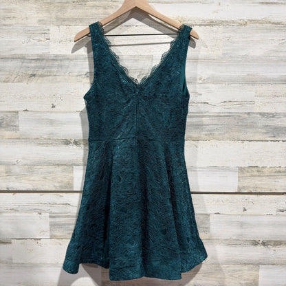 B. Darlin Lace Fit & Flare Dress Women 15/16 Teal Green Metallic Formal EUC0