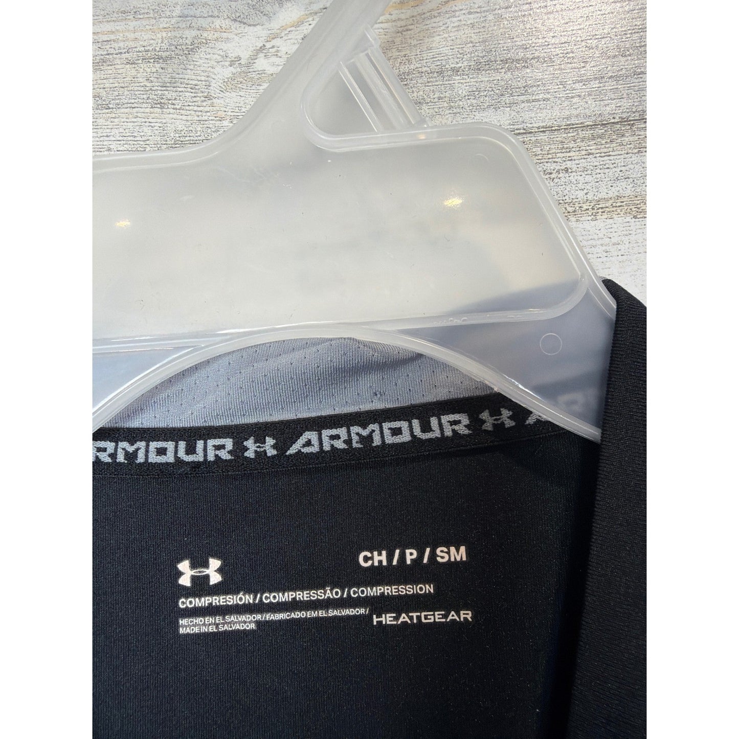 Under Armour Compression Shirt Mens Small Black HeatGear Athletic EUC2