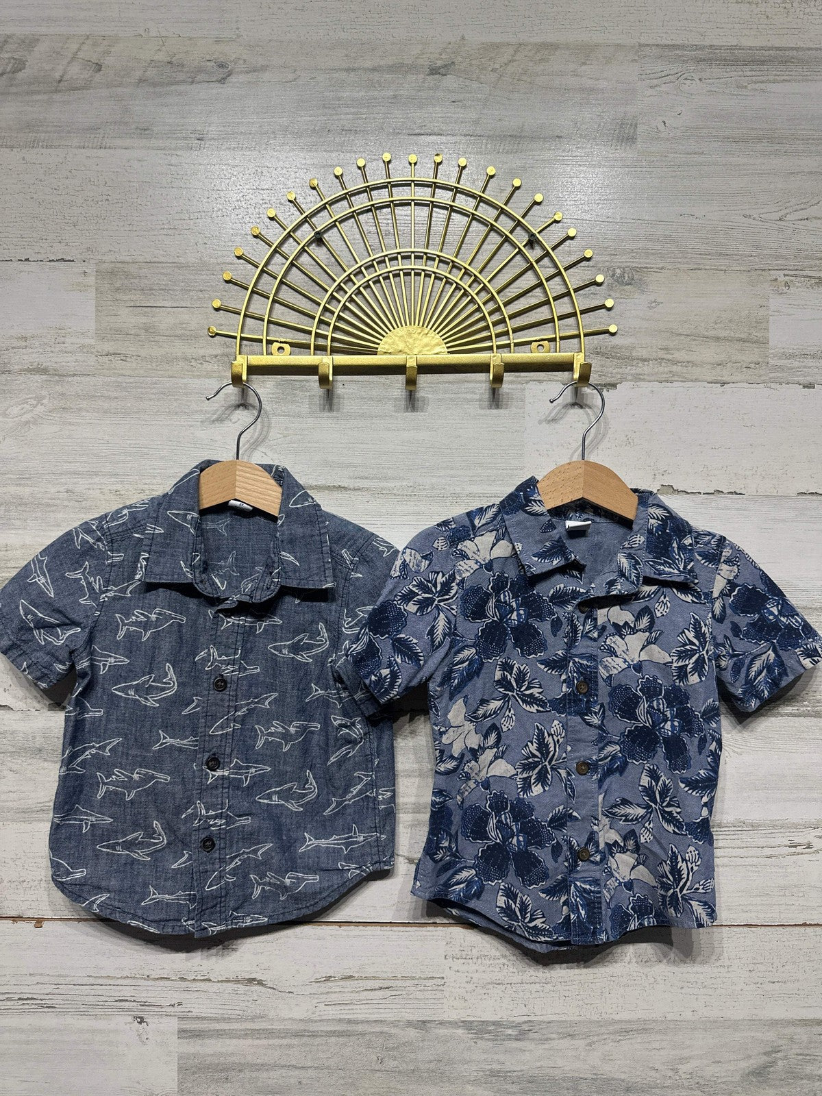 Old Navy Button Down Shirts Boys 2T Blue Sharks Floral EUC0