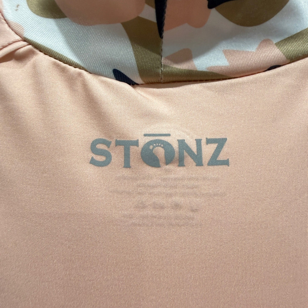 Stonz Sun Shirt Unisex 5T Pink Camo UPF 50 Rash Guard Outdoors NWT5