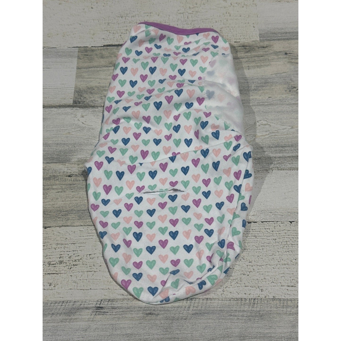 SwaddleMe Original Swaddle Girls 0-3M White Purple Heart Print EUC2