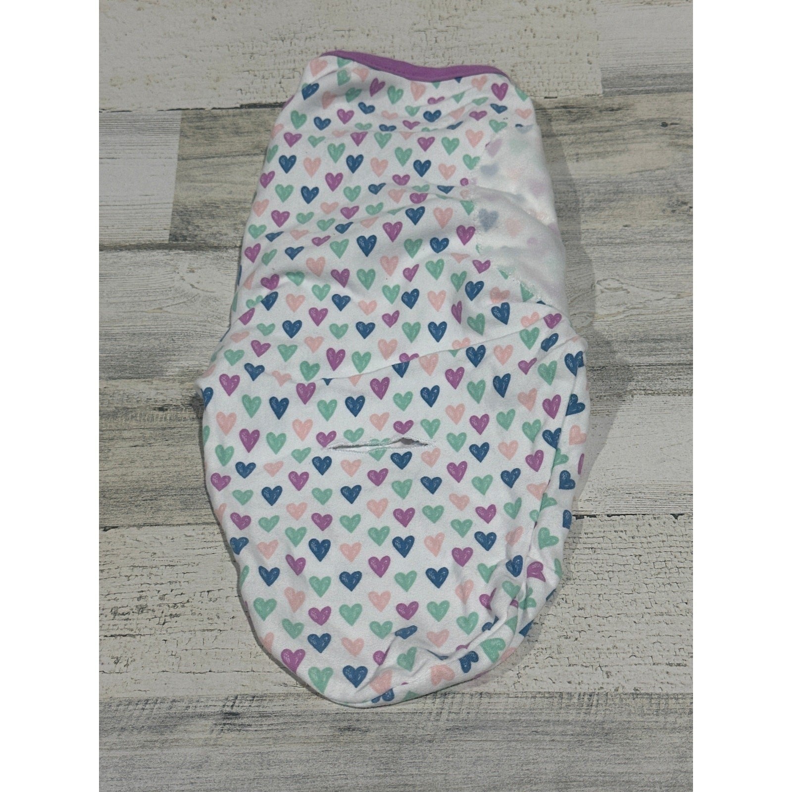 SwaddleMe Original Swaddle Girls 0-3M White Purple Heart Print EUC2