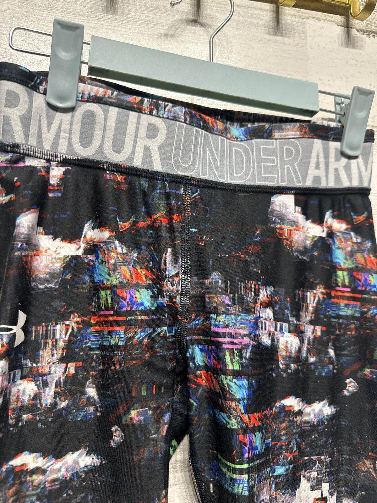 Under Armour Leggings Girls 10-12 Black Multicolor Print1
