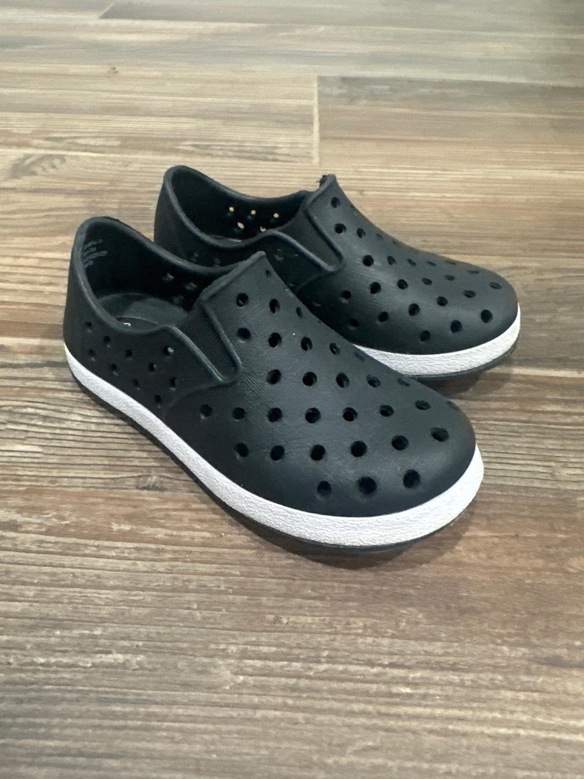 Cat & Jack Water Shoes Boys Size 8 Black Perforated Slip On0