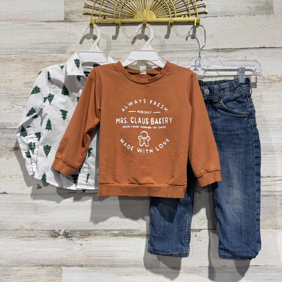 Buttons and Thread Mrs Claus Bakery 3pc Bundle Boys 2T Orange Blue Holiday0
