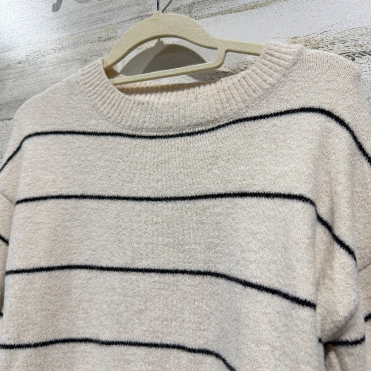 SHEIN Striped Crop Sweater Womens M Cream Black Acrylic Nautical Preppy EUC1