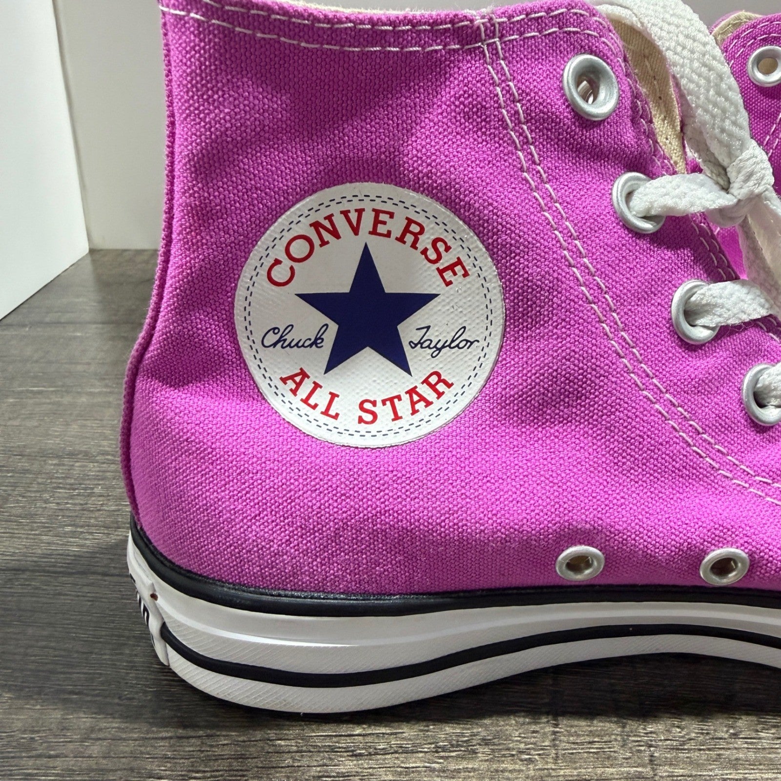 Converse Chuck Taylor High Top Women 7 Pink Magenta Canvas Classic EUC1