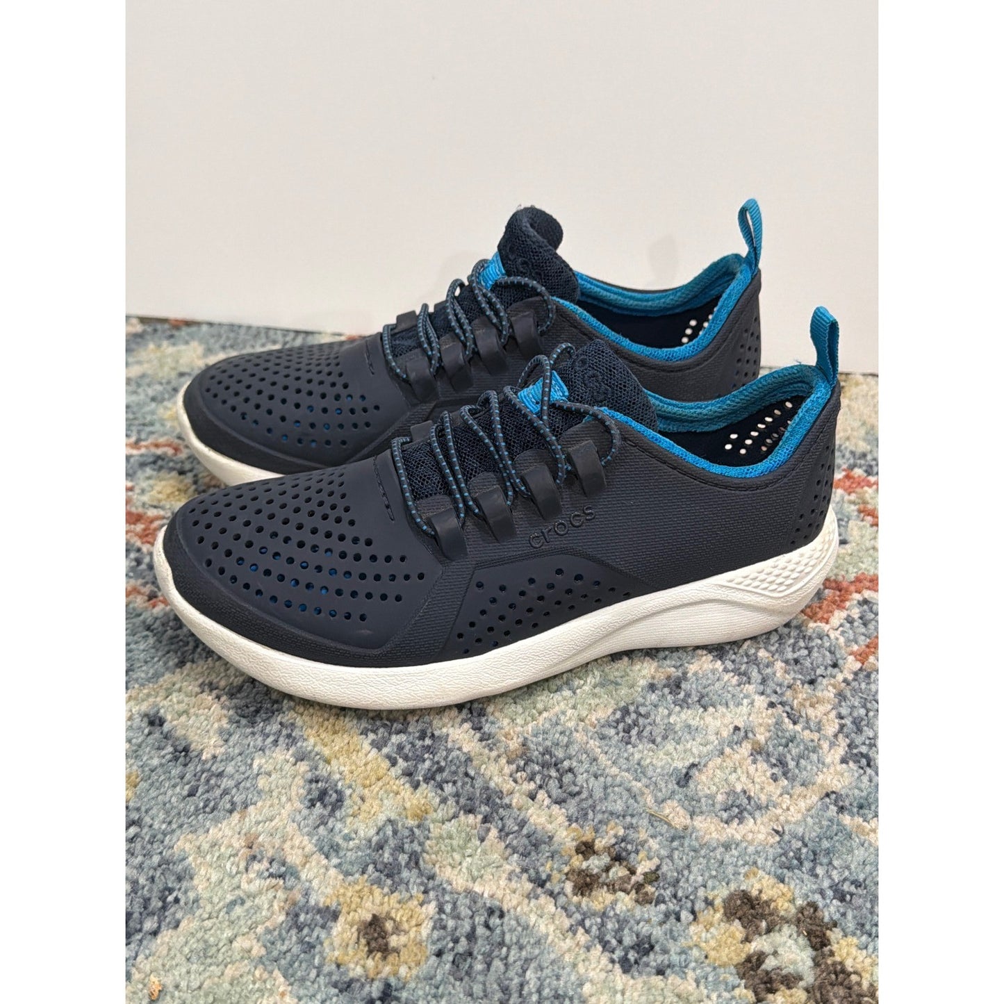 Crocs LiteRide Pacer Sneaker Boys J1 Navy Blue Perforated Sporty2