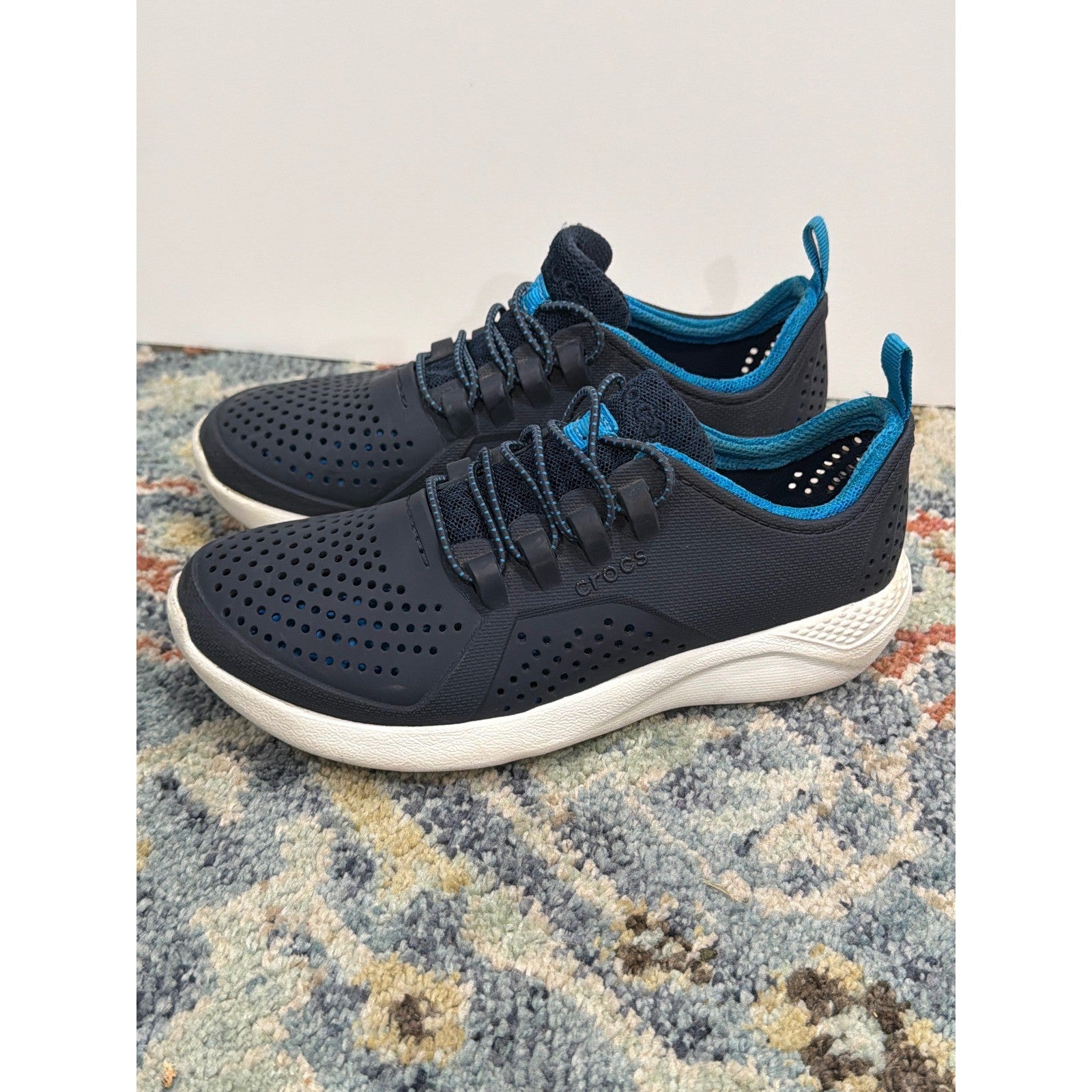 Crocs LiteRide Pacer Sneaker Boys J1 Navy Blue Perforated Sporty2