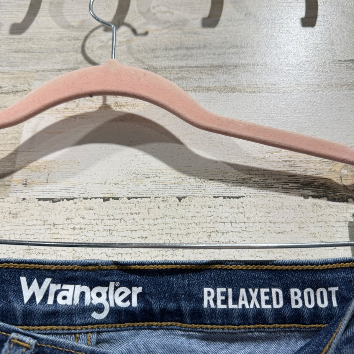Wrangler Relaxed Boot Cut Jeans Men 30x30 Blue Denim Stretch Western Work GUC1