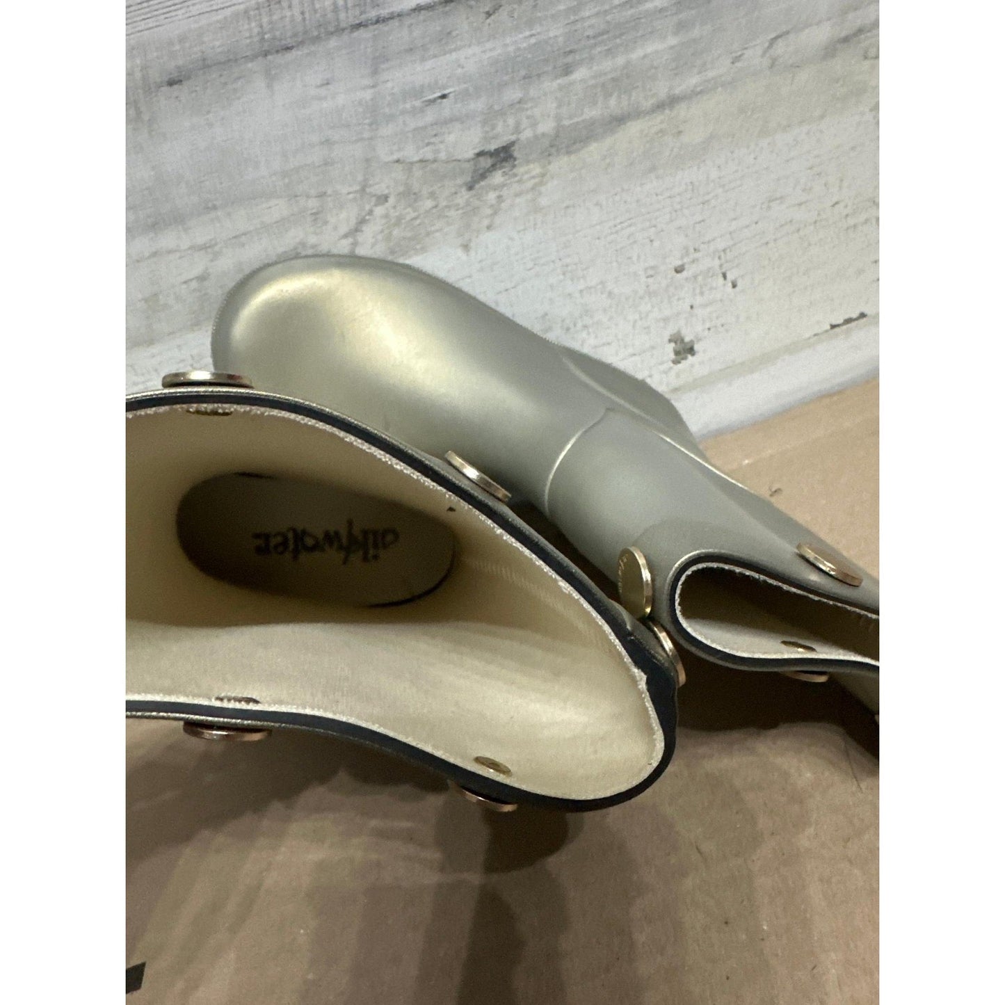 Oil and Water Rain Boots Girls Size 1 Youth Gold Metallic Rubber Studded EUC5