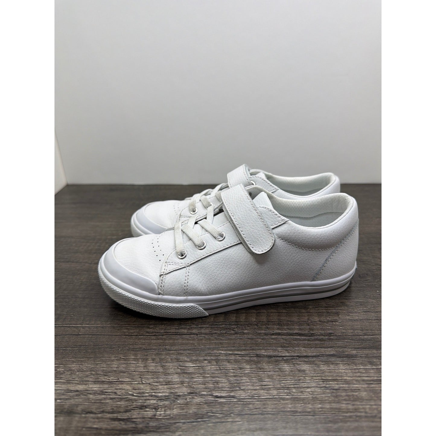 Footmates Leather Sneakers Youth 13 White Hook Loop Classic Preppy2