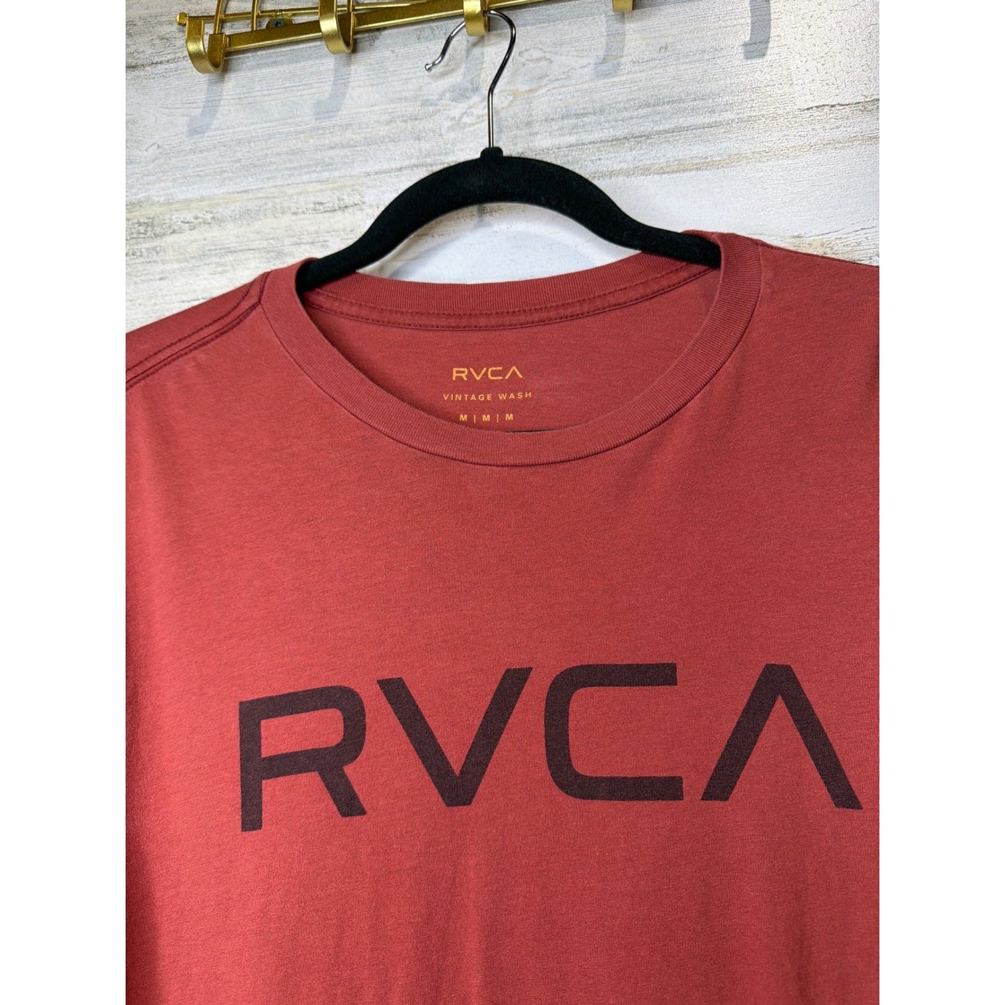 RVCA Graphic Tee Mens Medium Vintage Wash Logo Cotton Skate Surf EUC1