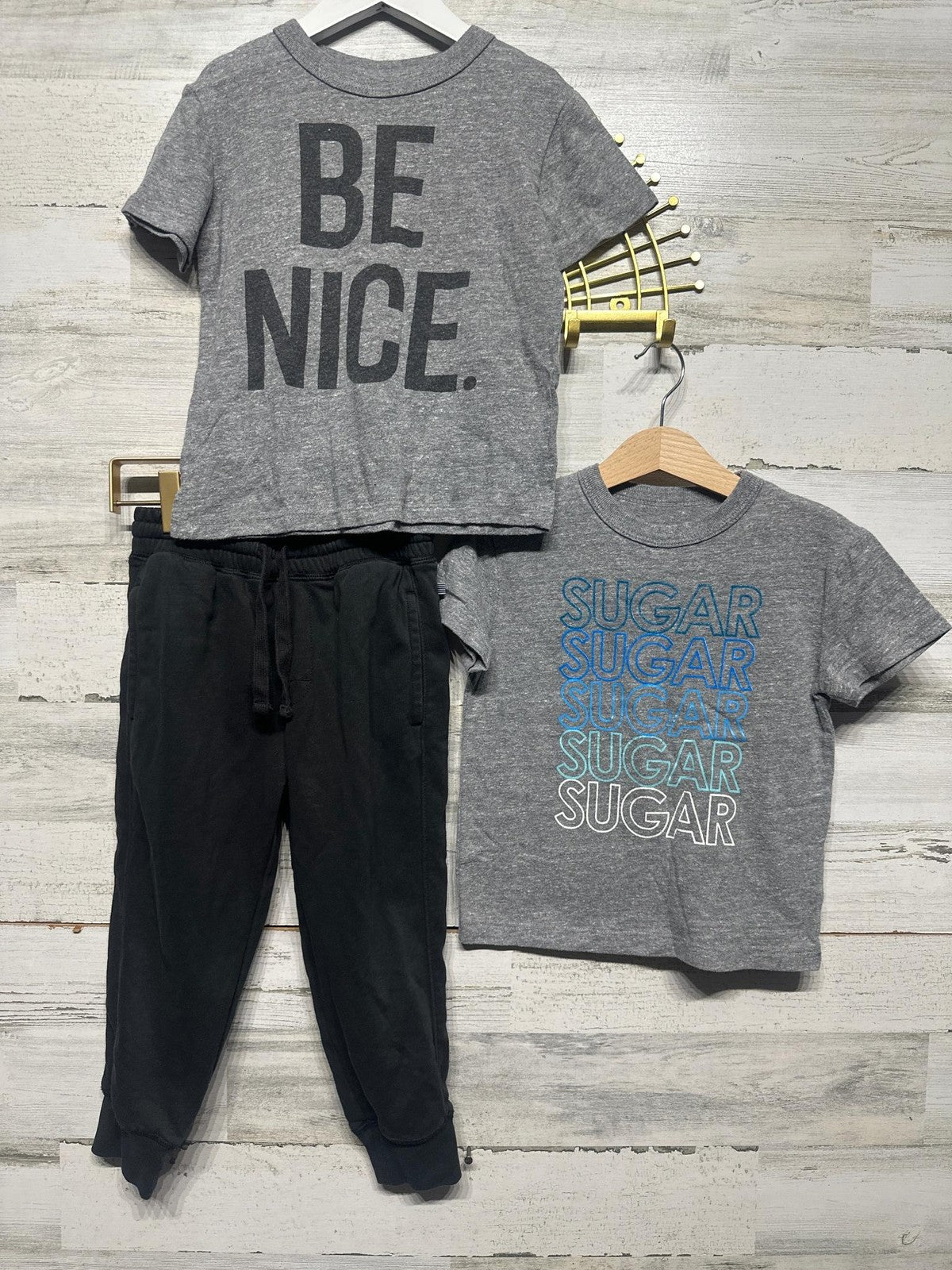 Clothing Lot - 3 Pieces - Fit Like 4T GUC0