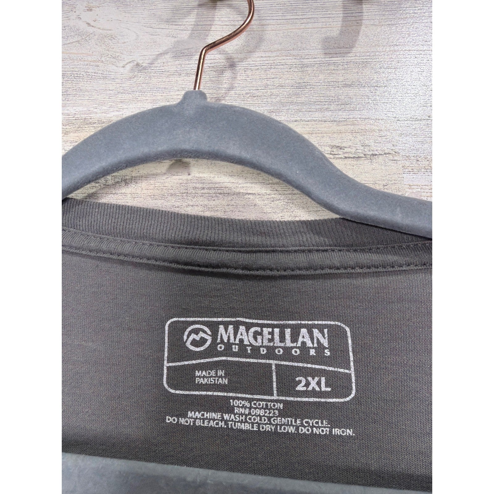 Magellan T-Shirt Bundle Mens 2XL Gray Green Logo Gorpcore Hiking1