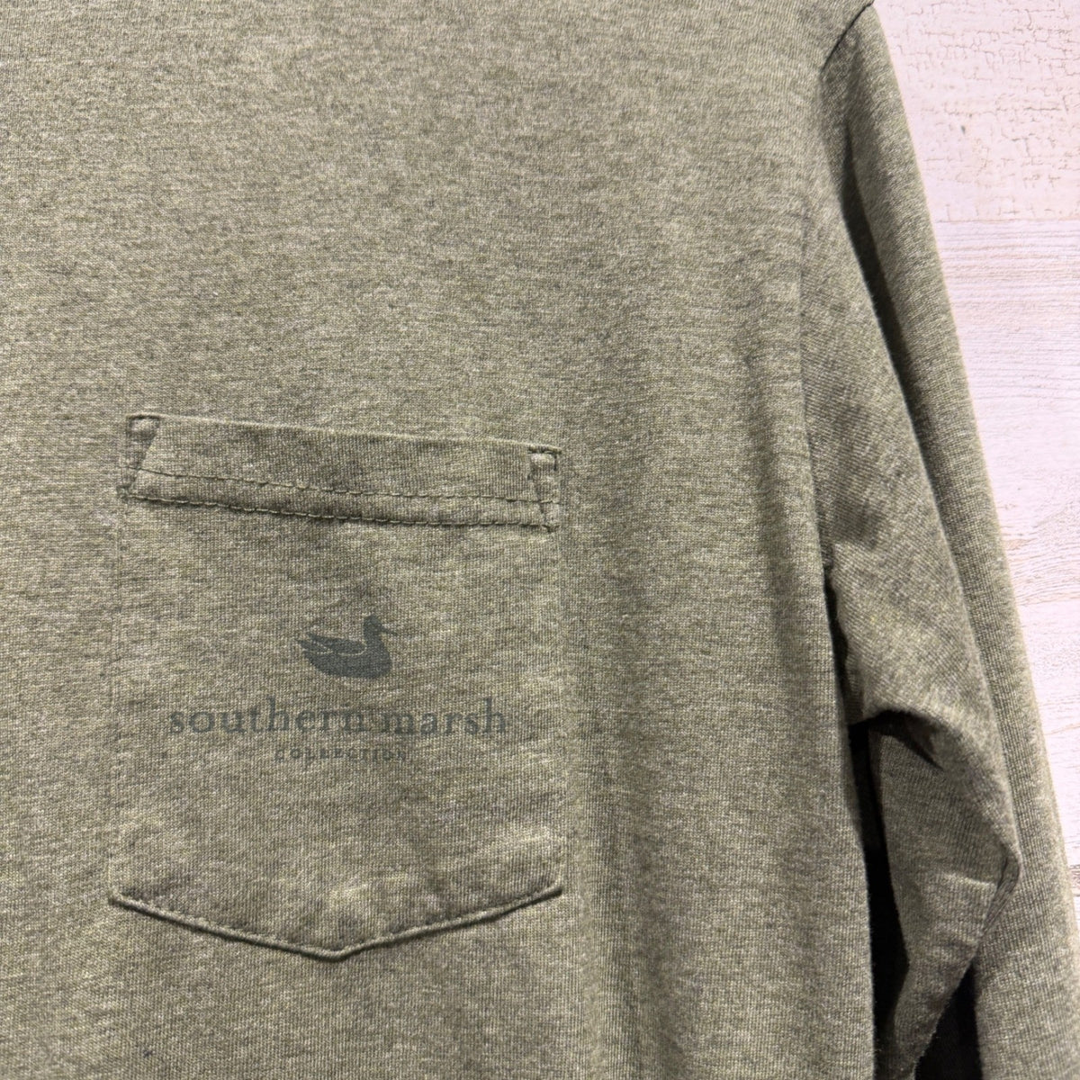 Southern Marsh Crest Graphic Pocket Tee Boys Youth Large Green Cotton Blend1