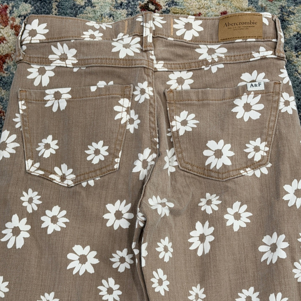 Abercrombie Kids High Rise Mini Mom Jeans Girls 11/12 Brown Daisy Floral EUC8