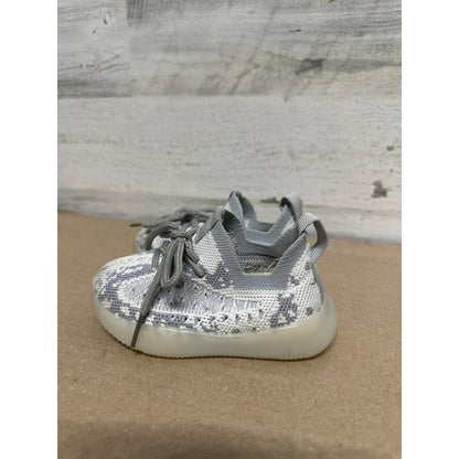 Knit Fashion Sneakers Fit Like Toddler Size 5 Grey Patterned Streetwear3