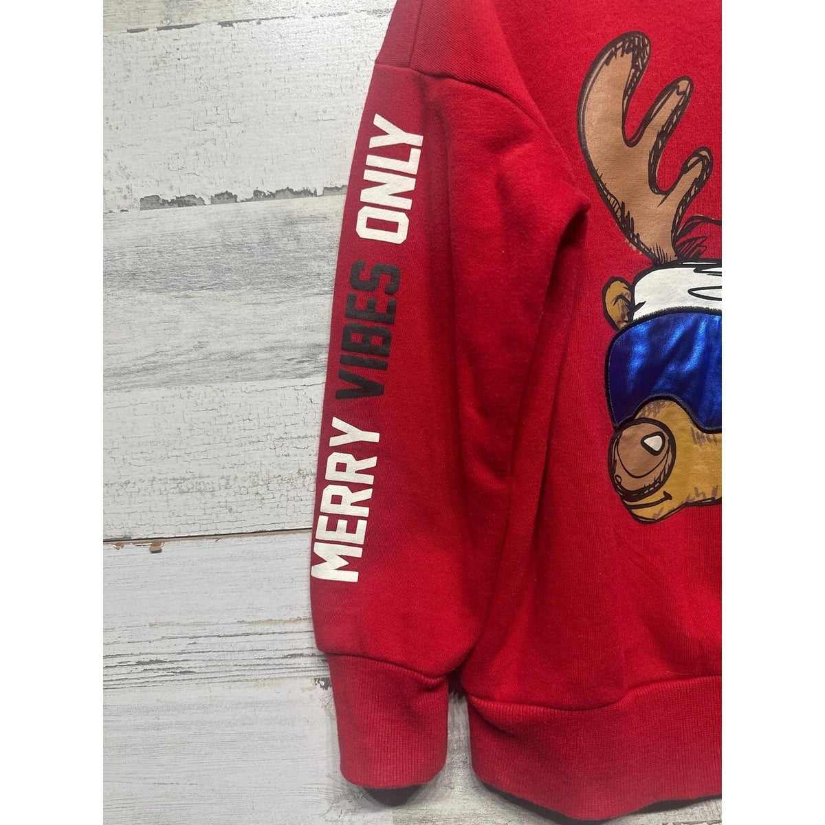 Holiday Time Sweatshirt Boys 8 Red Reindeer Merry Vibes Only EUC1