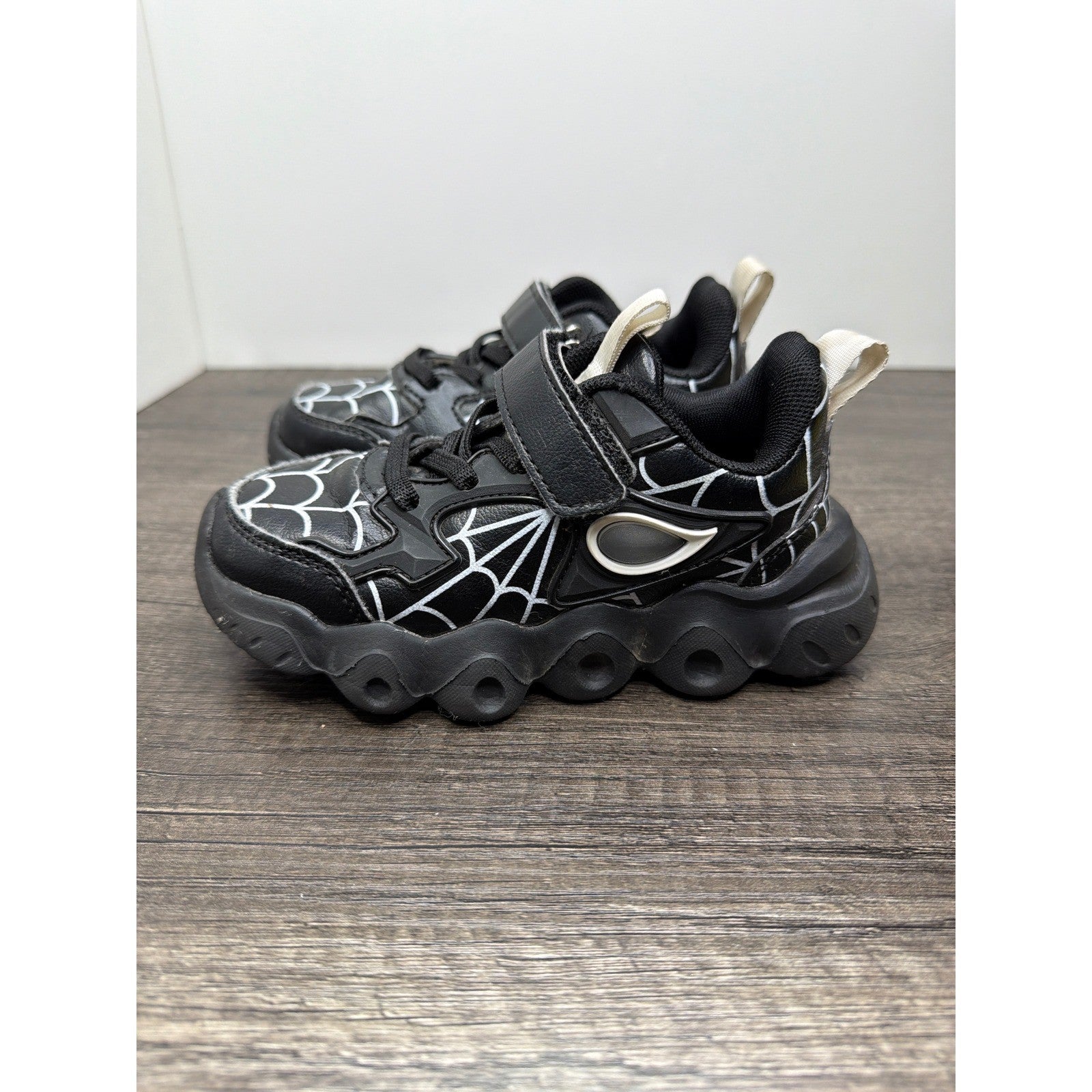 Spider Web Sneakers Toddler Boy Fit Like Size 10.5 Black Graphic Streetwear EUC2