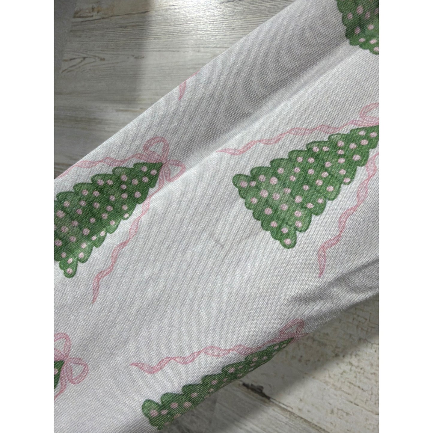 Cecil and Lou Pajama Set Girls 6 White Christmas Tree Ruffle Holiday GUC*4
