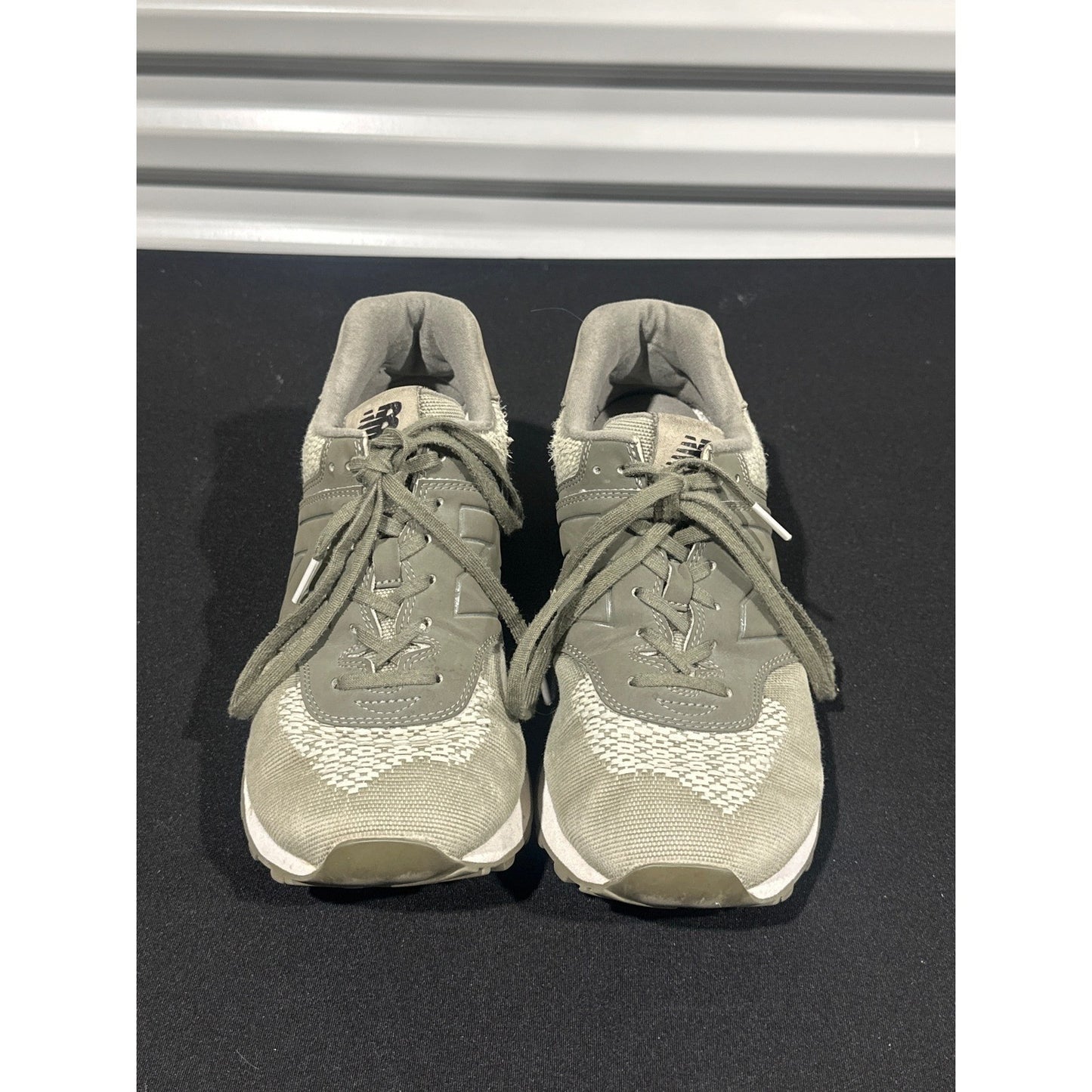 New Balance 574 Sneakers Womens 9 Olive Green Mesh Suede Low Top1