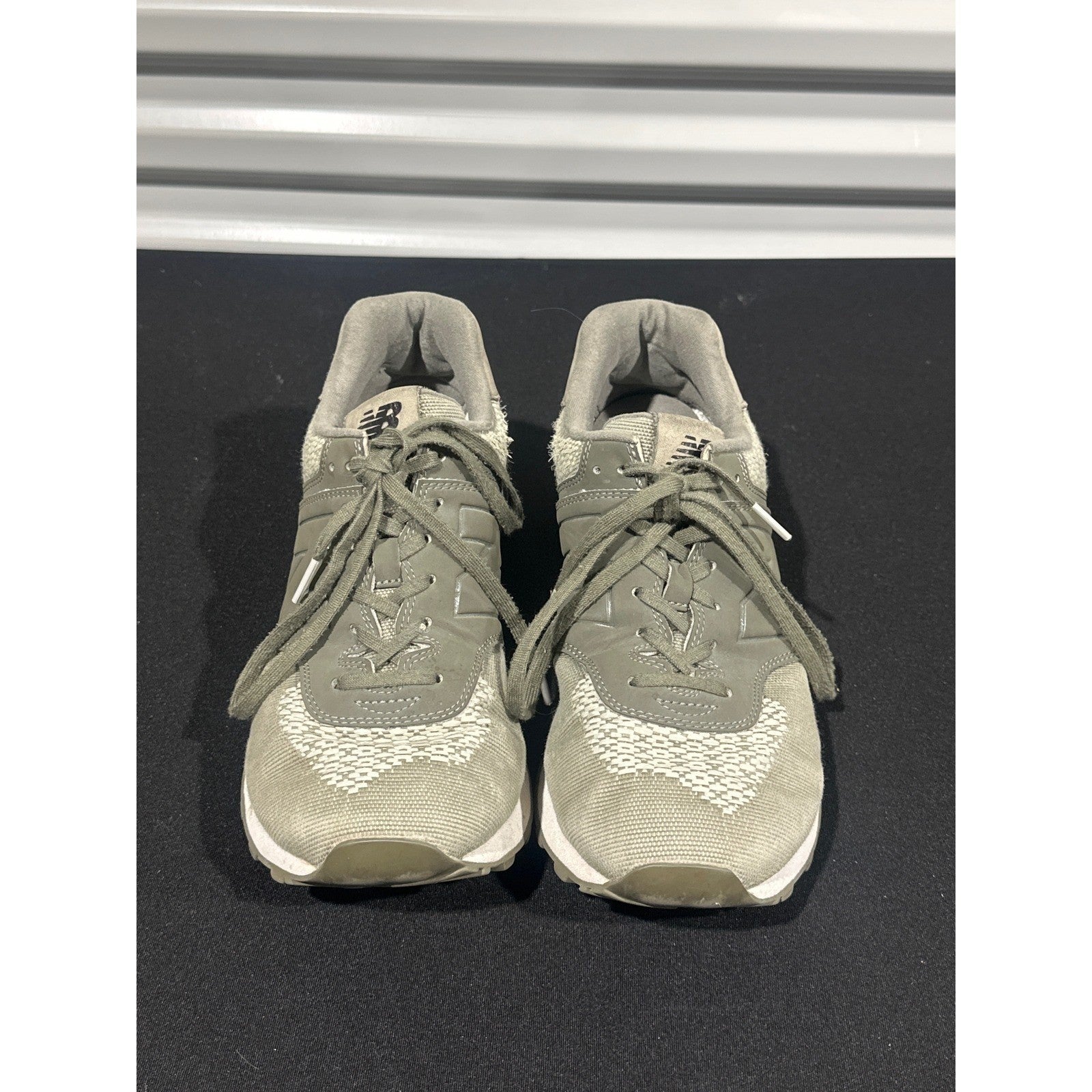 New Balance 574 Sneakers Womens 9 Olive Green Mesh Suede Low Top1
