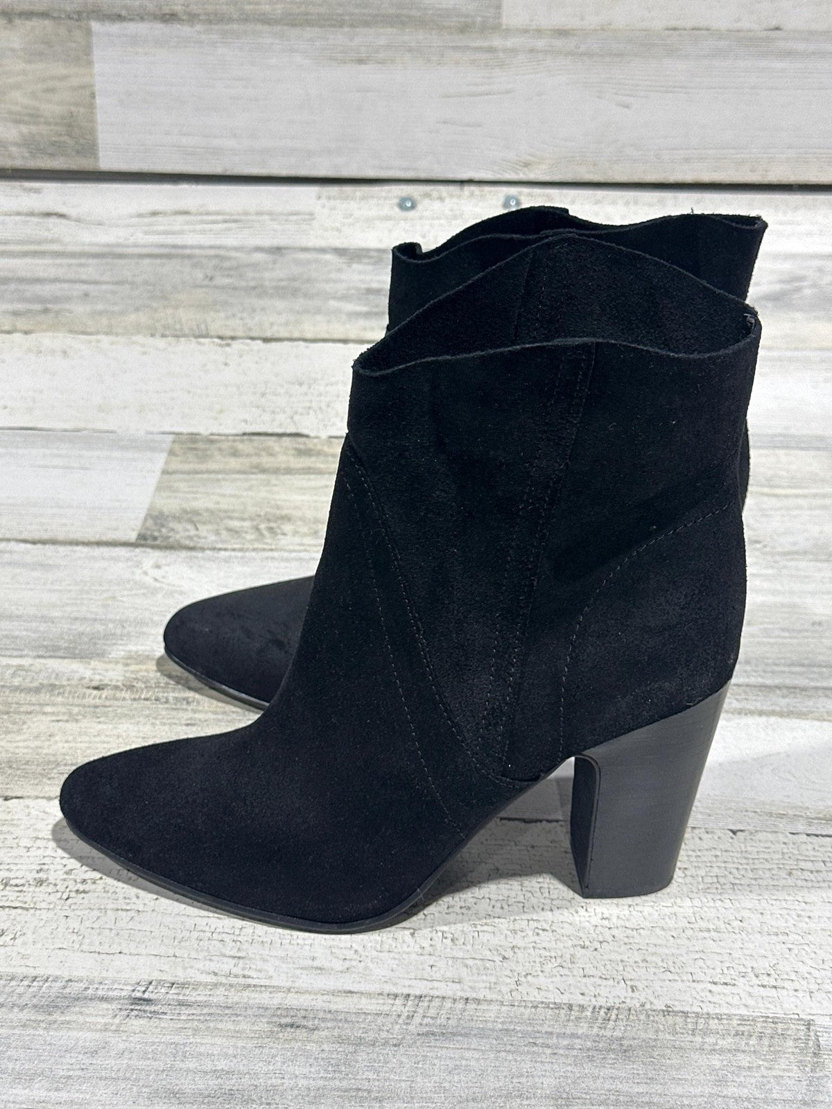 Vince Camuto Ankle Boots Womens 9M Black Suede Pointed Toe Block Heel EUC1