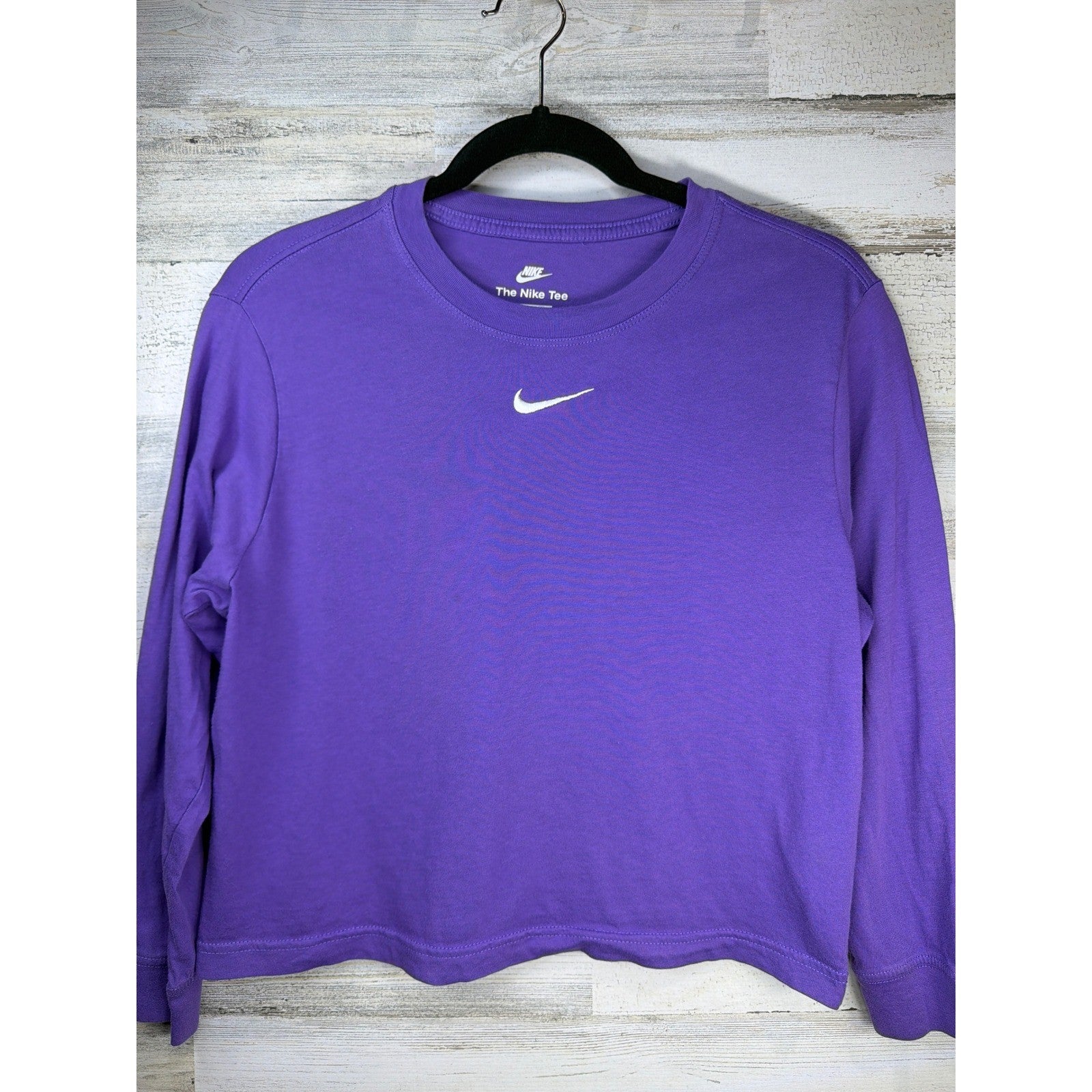 Nike Long Sleeve Tee Women Medium Purple Swoosh Loose Fit Athleisure EUC0