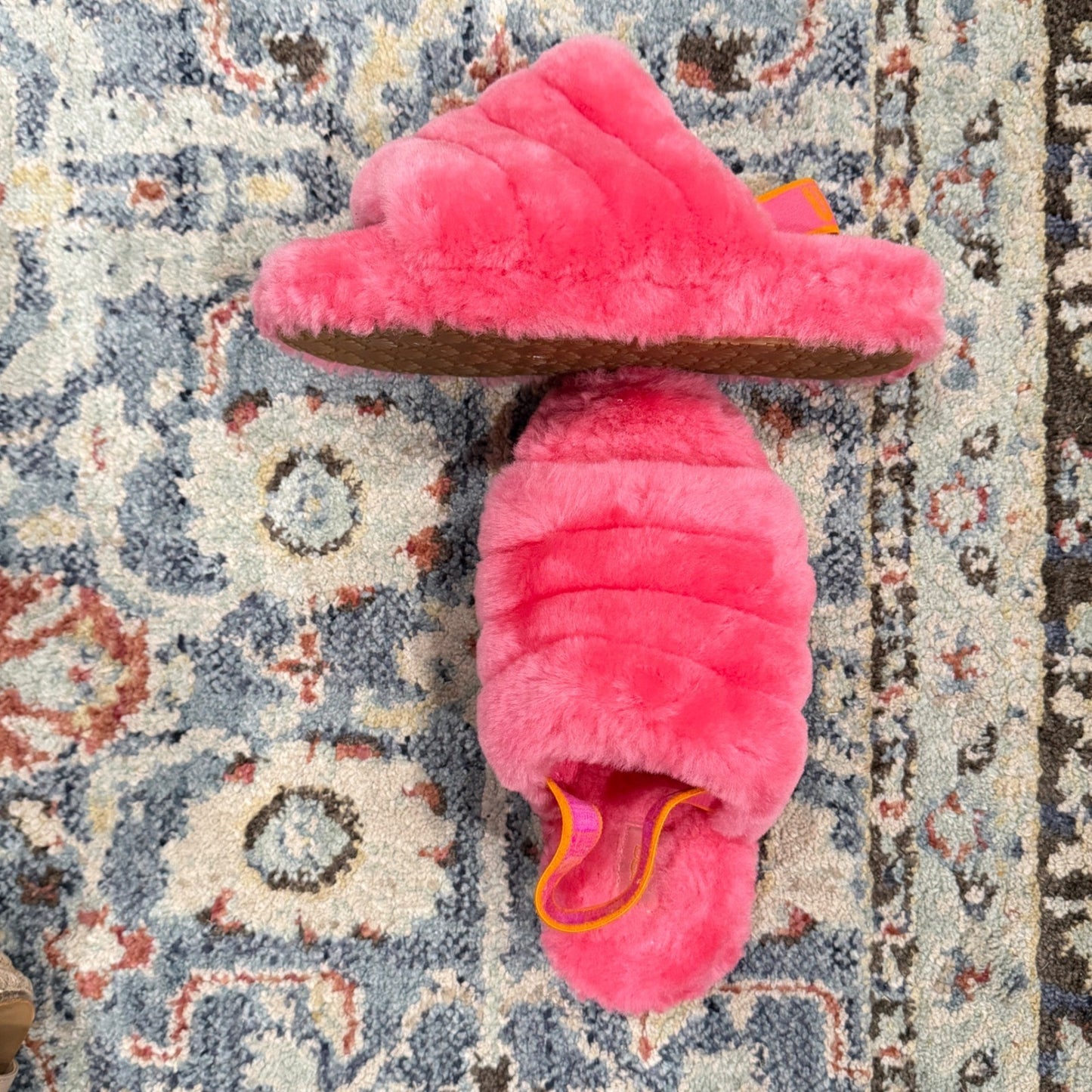 UGG Fluff Yeah Slide Girls Size 4 Pink Faux Fur Slingback Slipper2