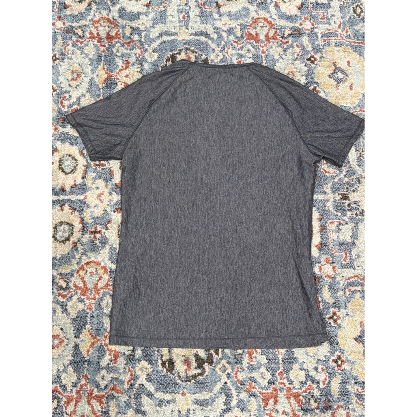 Under Armour HeatGear Shirt Women's Medium/Large Gray Heathered Performance EUC2