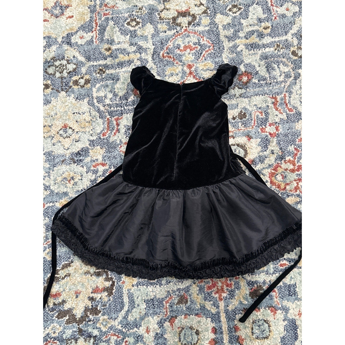Isobella & Chloe Dress Girls 2T Black Velvet Taffeta Rosette Ruffle EUC3