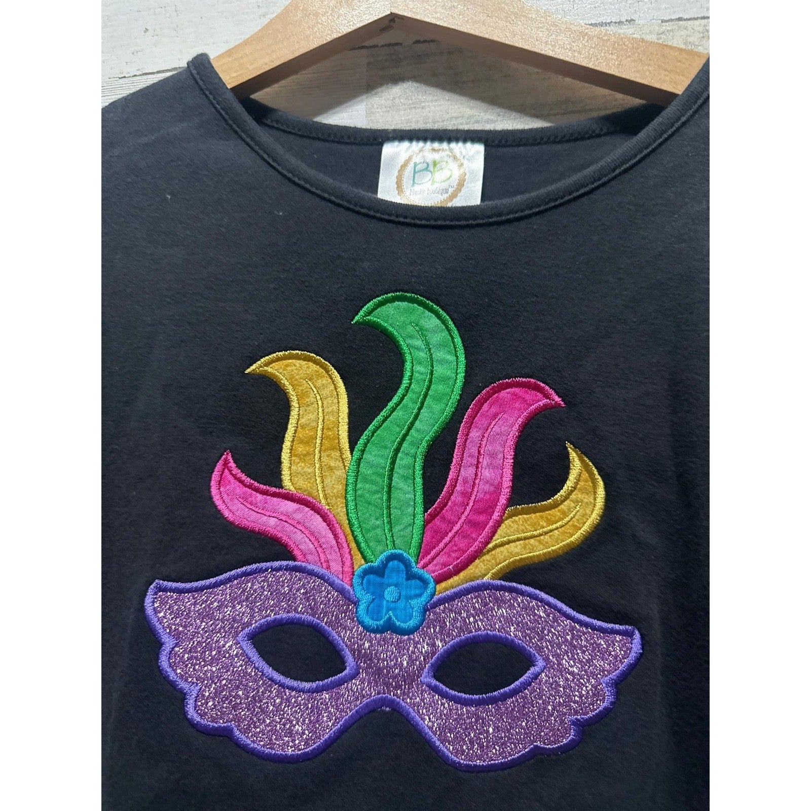 Blank Boutique Mardi Gras Mask Shirt Girls 10 Black Glitter Applique EUC1