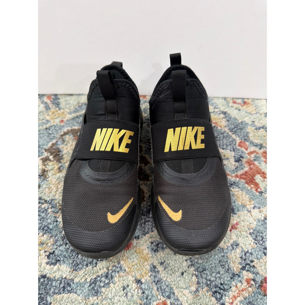 Nike WearAllDay Sneaker Boys Fit like Size 12 Black Gold Slip On Athletic GUC*1