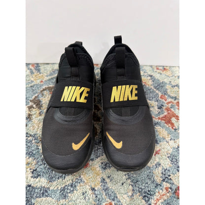 Nike WearAllDay Sneaker Boys Fit like Size 12 Black Gold Slip On Athletic GUC*1
