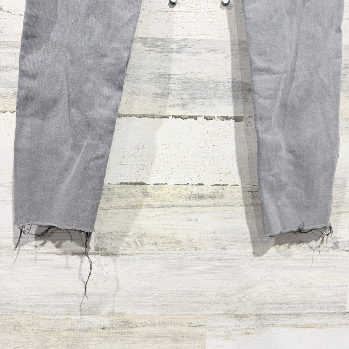 Old Navy Rockstar Skinny Jeans Women 2 Gray Raw Hem Pants3