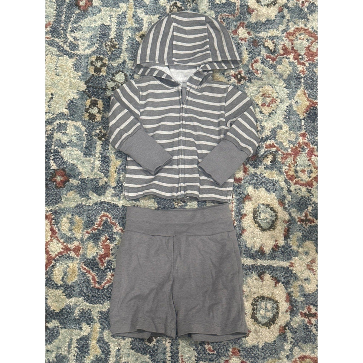 Hanes Hoodie Shorts Set Boys 0-6M Gray Striped Ultimate Baby Flexy EUC0