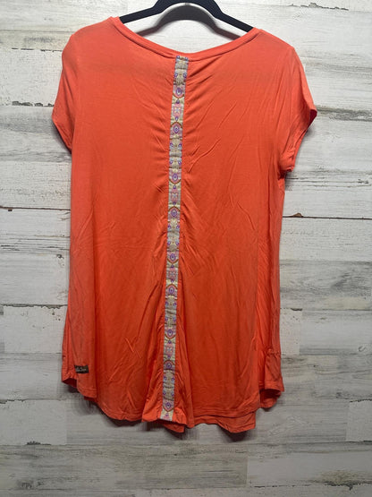 Matilda Jane T-Shirt Women Small Coral Orange Patterned Back Trim1