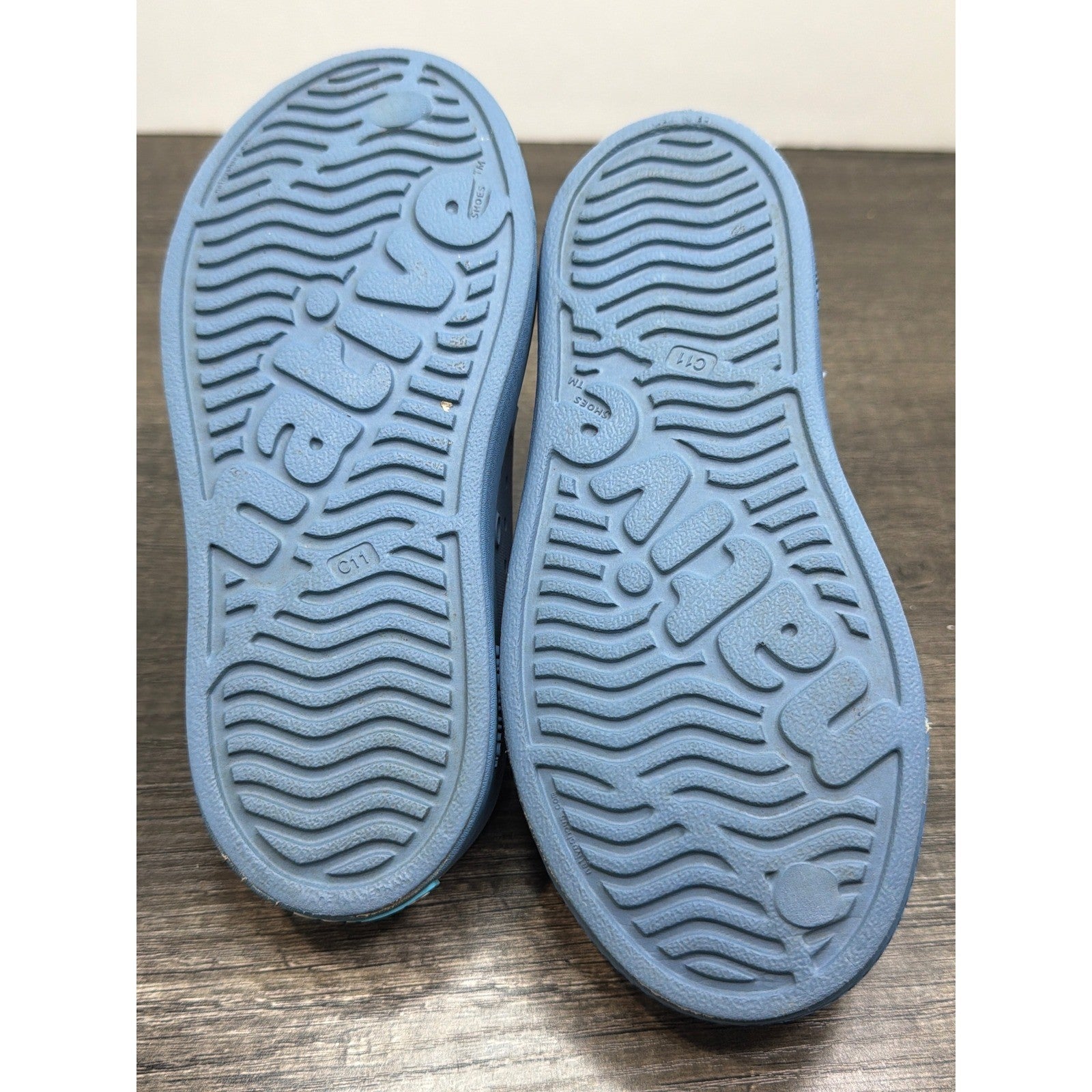 Native Jefferson Sugarlite Mule Kids Size 11 Blue Faux Fur Lined EUC4
